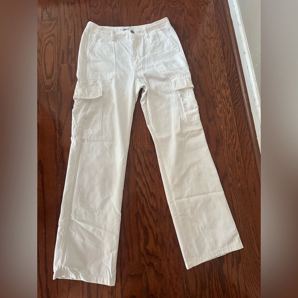 Zara Women’s White Cargo Pant Size 8